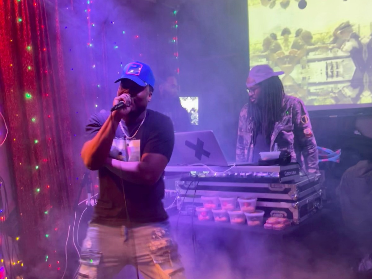 SKYSZN – “Lucky”